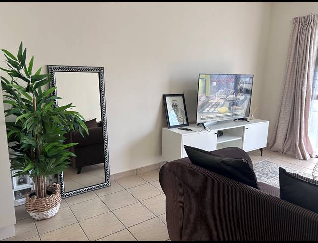 2 BEDROOM APARTMENT TO LET IN PARKLANDS EAST
